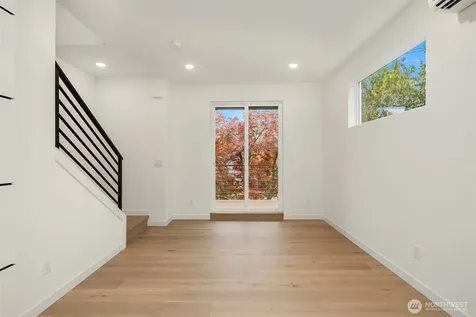 7334 25th Avenue NW Seattle WA 98117