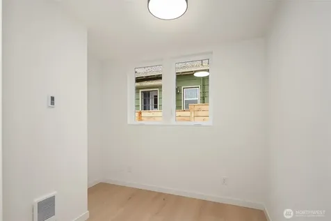 7334 25th Avenue NW Seattle WA 98117