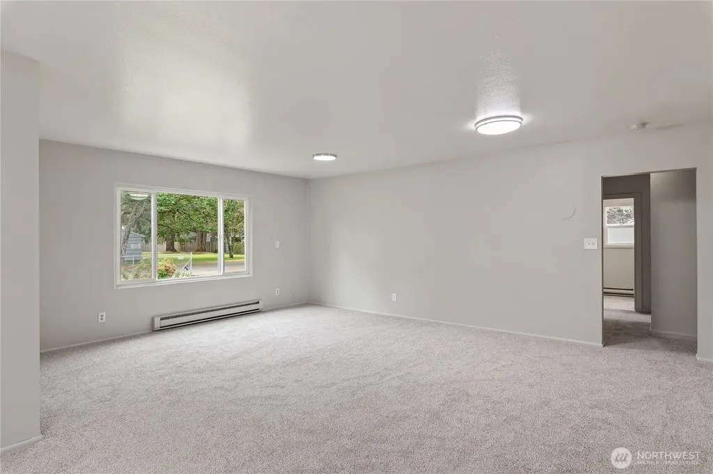 6411 Lake Grove Street SW Lakewood WA 98499