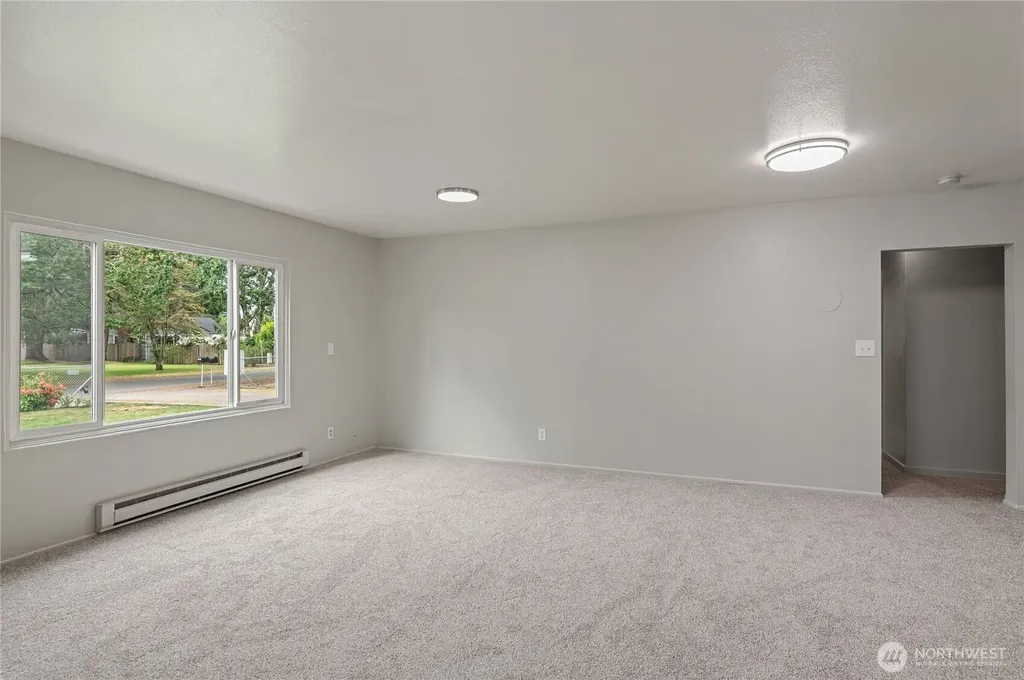 6411 Lake Grove Street SW Lakewood WA 98499