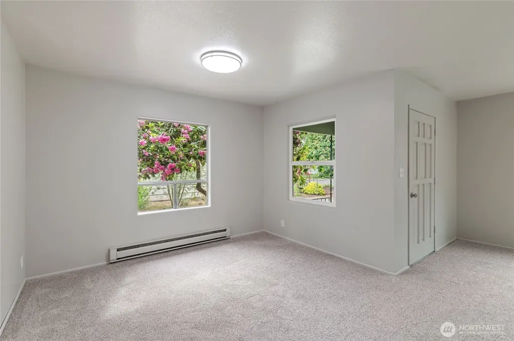 6411 Lake Grove Street SW Lakewood WA 98499