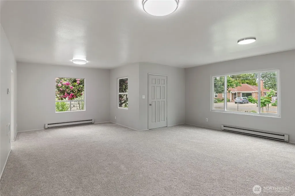 6411 Lake Grove Street SW Lakewood WA 98499