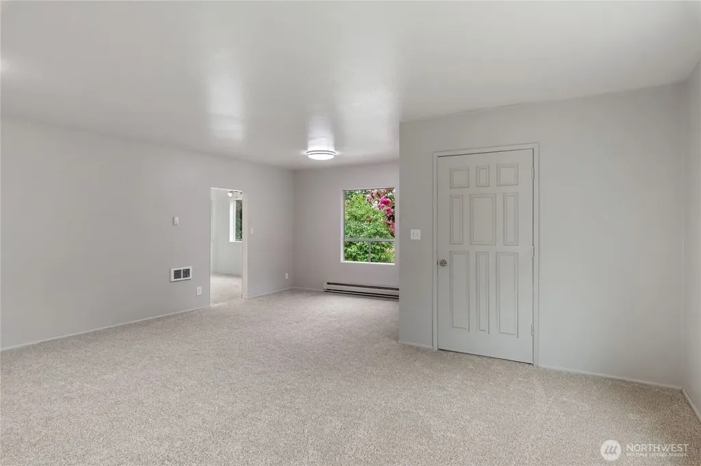 6411 Lake Grove Street SW Lakewood WA 98499