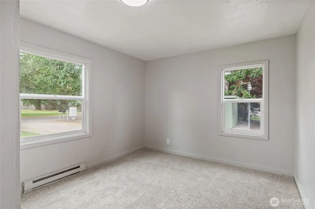 6411 Lake Grove Street SW Lakewood WA 98499
