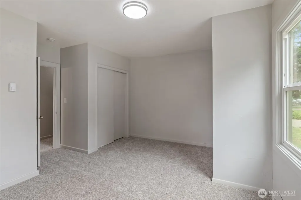 6411 Lake Grove Street SW Lakewood WA 98499