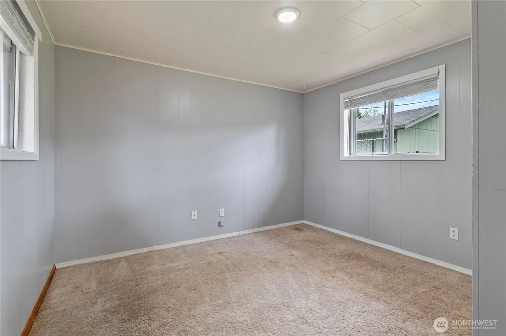 6411 Lake Grove Street SW Lakewood WA 98499