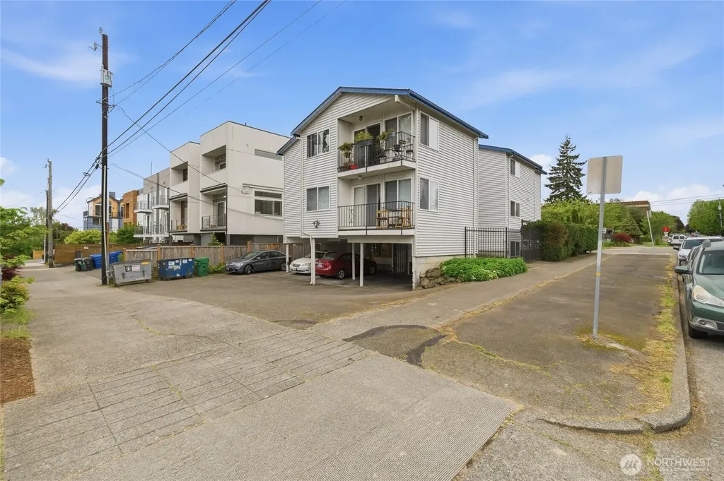 5816 14th Avenue NW Seattle WA 98107