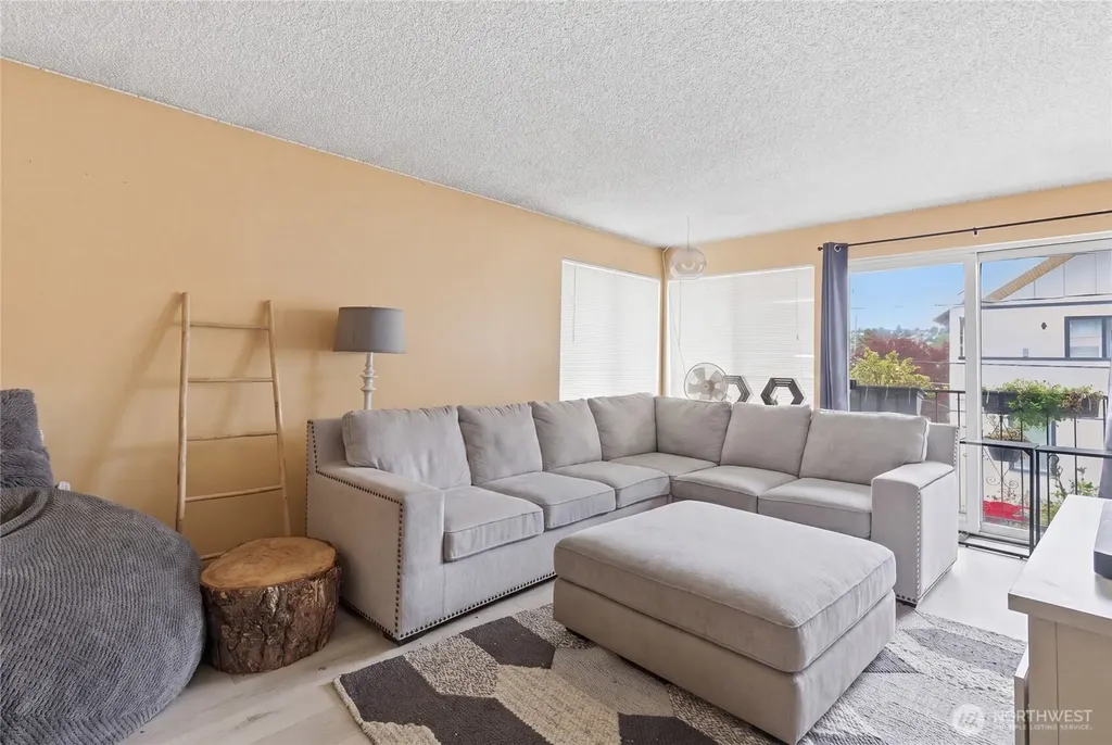 5816 14th Avenue NW Seattle WA 98107