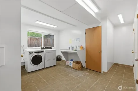 5816 14th Avenue NW Seattle WA 98107