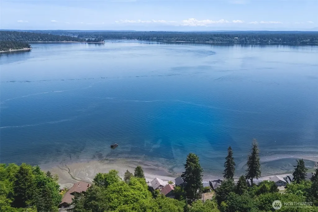 9230 Hunter Point Road NW Olympia WA 98502
