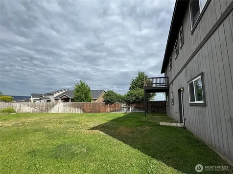 1906 W Peakview Drive Ellensburg WA 98926