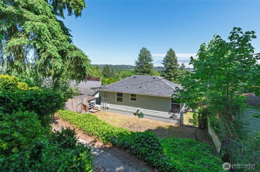 1906 N Wycoff Avenue Bremerton WA 98312