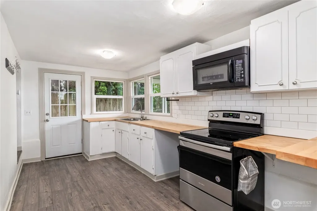 1906 N Wycoff Avenue Bremerton WA 98312