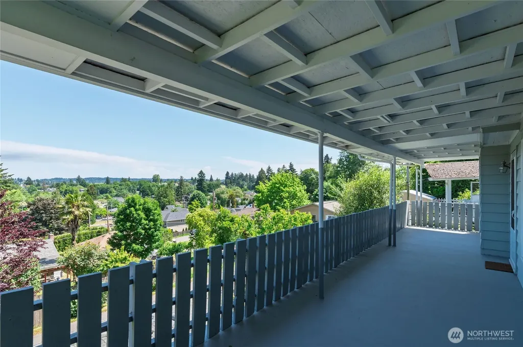 1906 N Wycoff Avenue Bremerton WA 98312