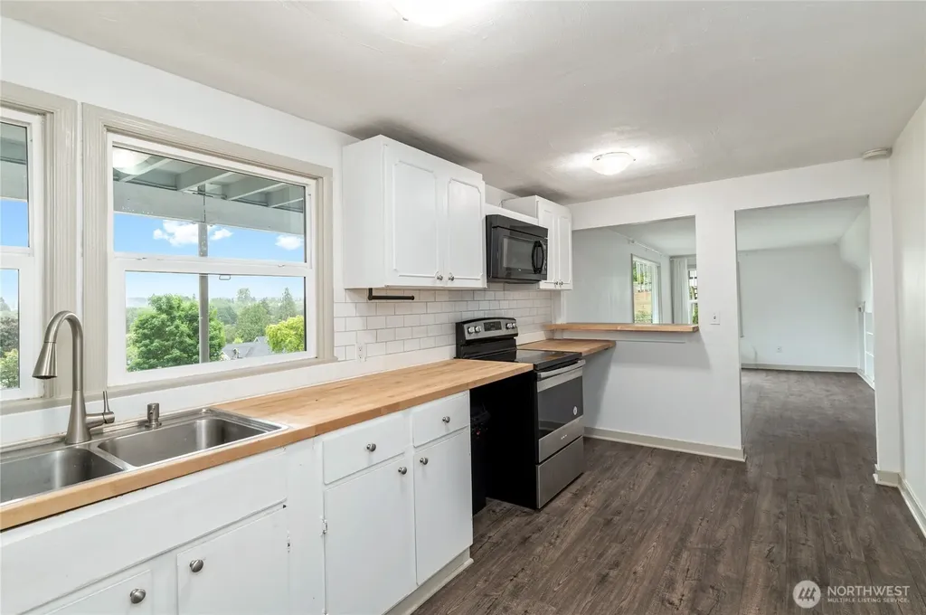 1906 N Wycoff Avenue Bremerton WA 98312