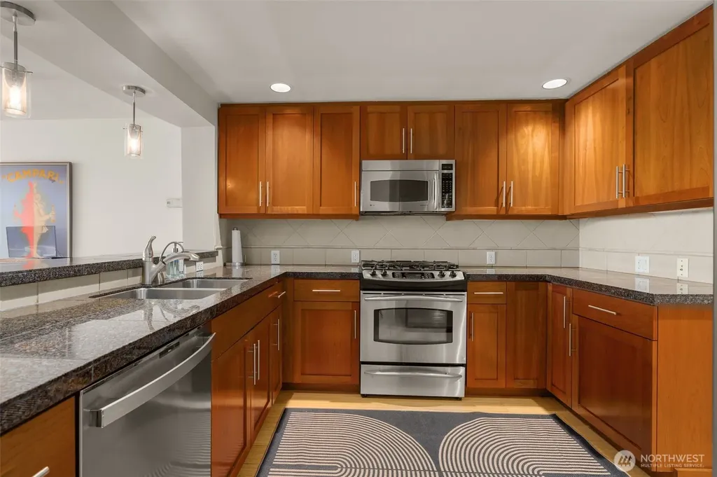 900 Warren Avenue N Seattle WA 98109
