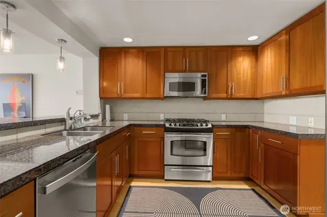 900 Warren Avenue N Seattle WA 98109