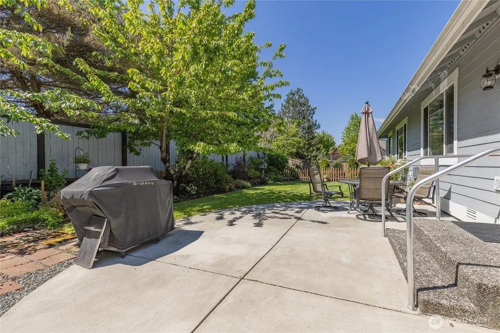 22212 75th Street Ct E Buckley WA 98321
