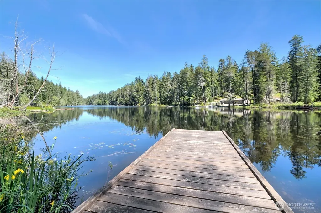90 NE Lakeridge Drive Belfair WA 98528