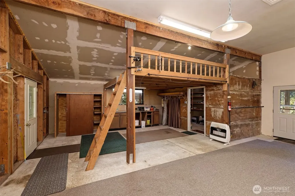 90 NE Lakeridge Drive Belfair WA 98528