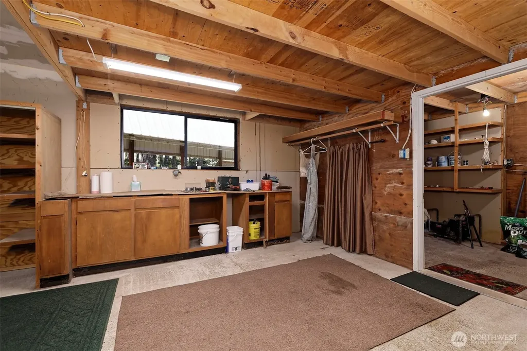 90 NE Lakeridge Drive Belfair WA 98528