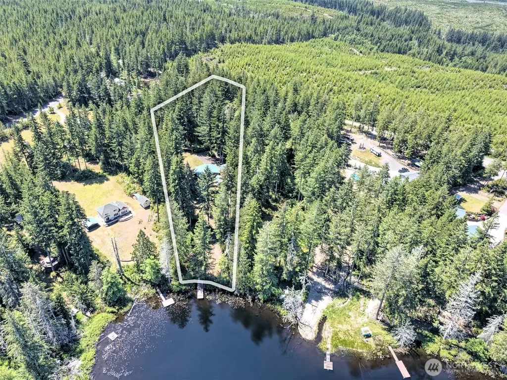 90 NE Lakeridge Drive Belfair WA 98528