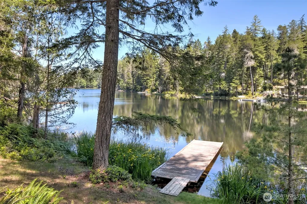 90 NE Lakeridge Drive Belfair WA 98528