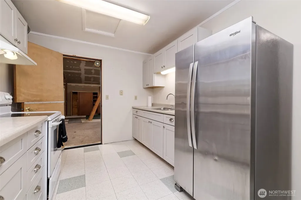 90 NE Lakeridge Drive Belfair WA 98528