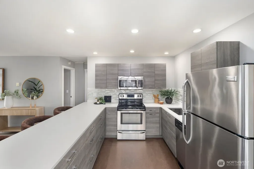 952 100th Avenue NE Bellevue WA 98004