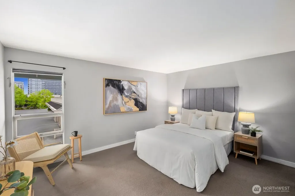 952 100th Avenue NE Bellevue WA 98004