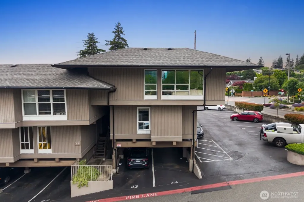 952 100th Avenue NE Bellevue WA 98004