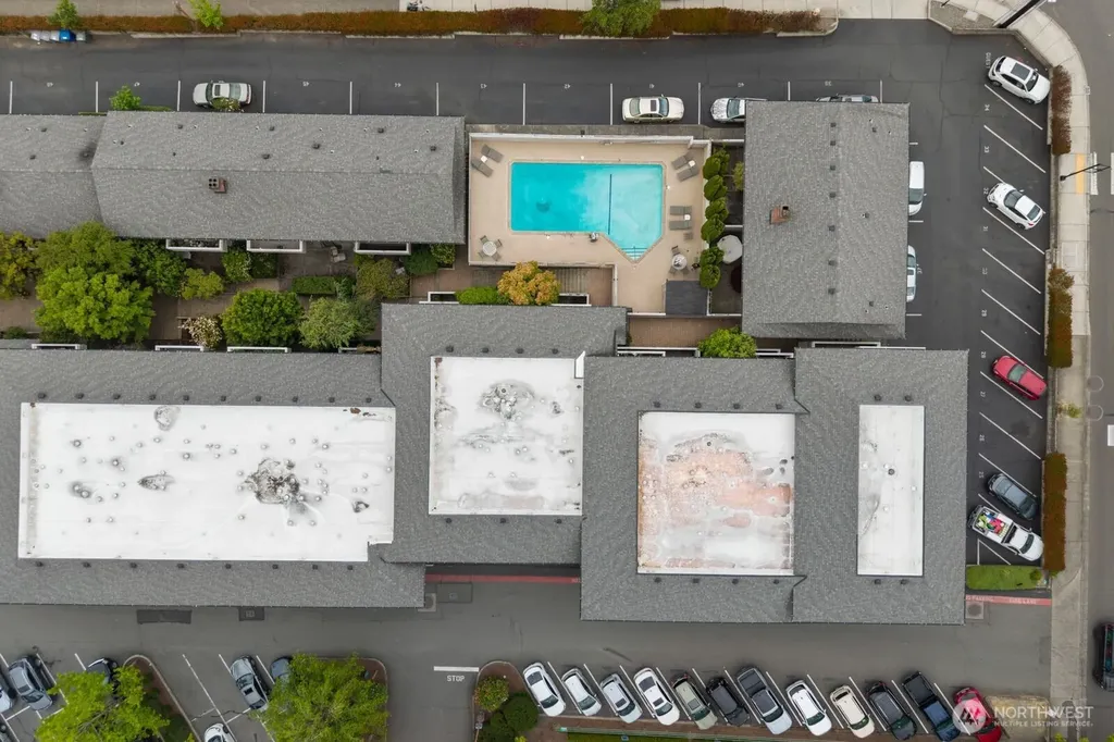 952 100th Avenue NE Bellevue WA 98004