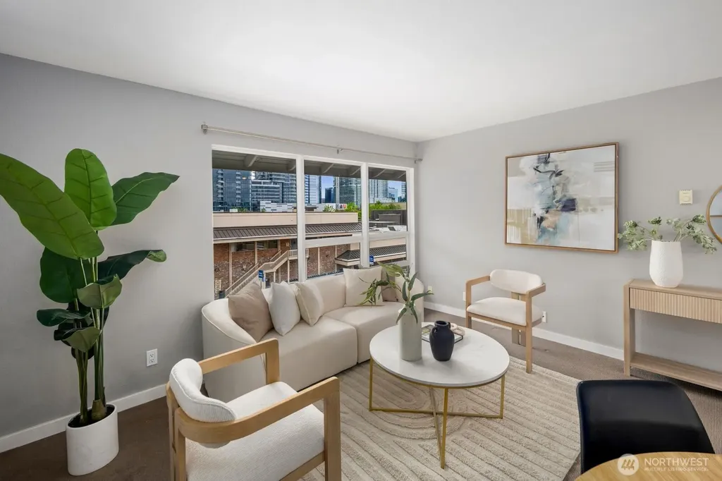 952 100th Avenue NE Bellevue WA 98004