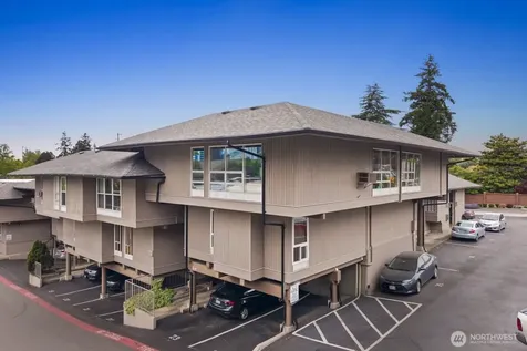 952 100th Avenue NE Bellevue WA 98004