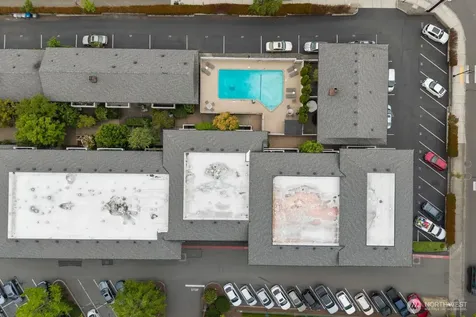 952 100th Avenue NE Bellevue WA 98004