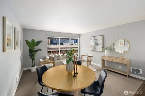 952 100th Avenue NE Bellevue WA 98004