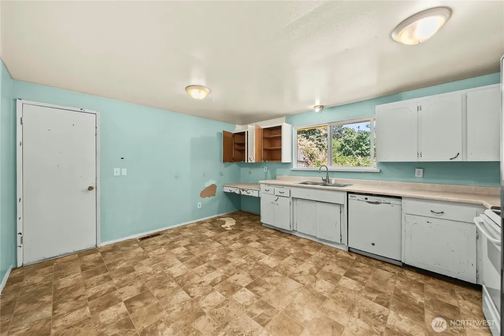2115 Sullivan Drive NW Gig Harbor WA 98335