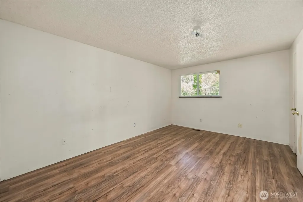 2115 Sullivan Drive NW Gig Harbor WA 98335