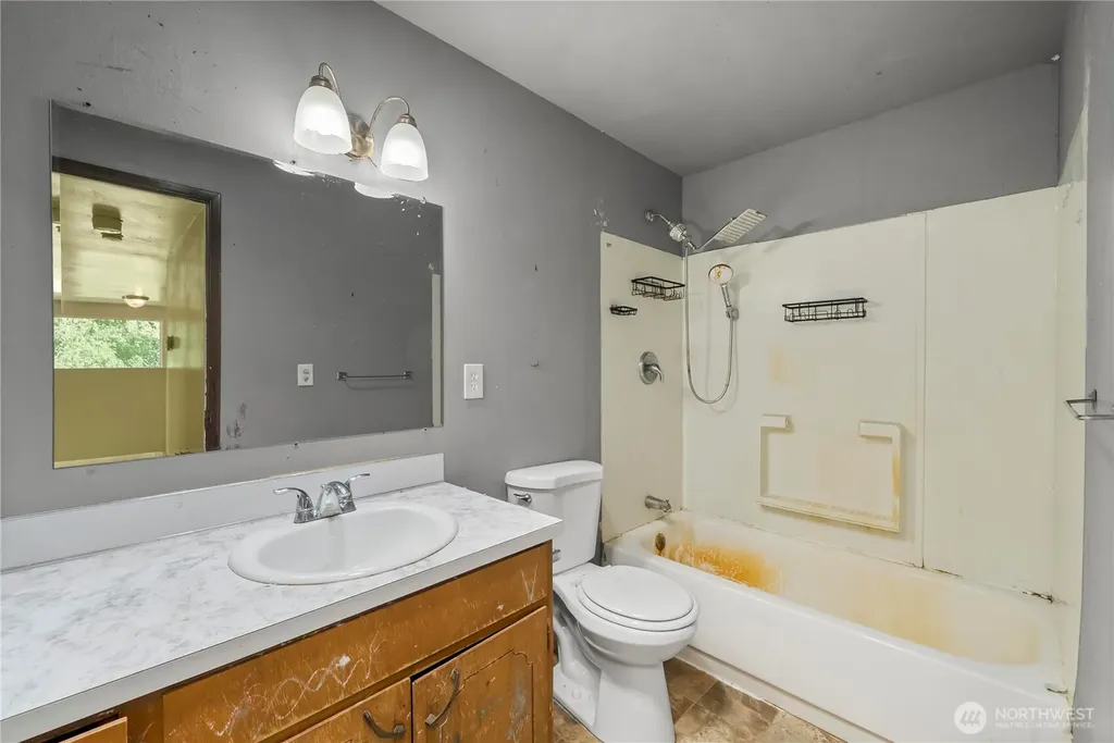 2115 Sullivan Drive NW Gig Harbor WA 98335