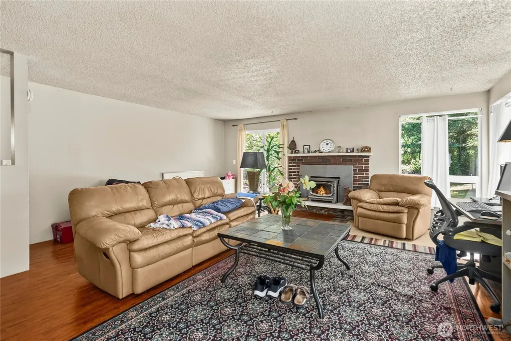 2115 Sullivan Drive NW Gig Harbor WA 98335