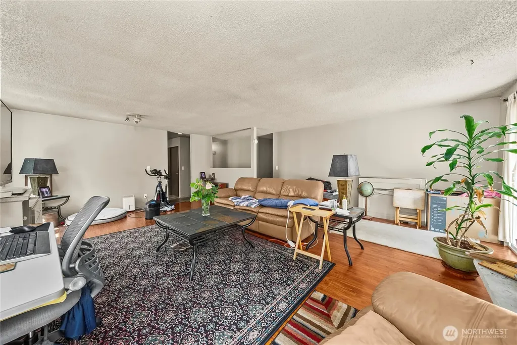 2115 Sullivan Drive NW Gig Harbor WA 98335