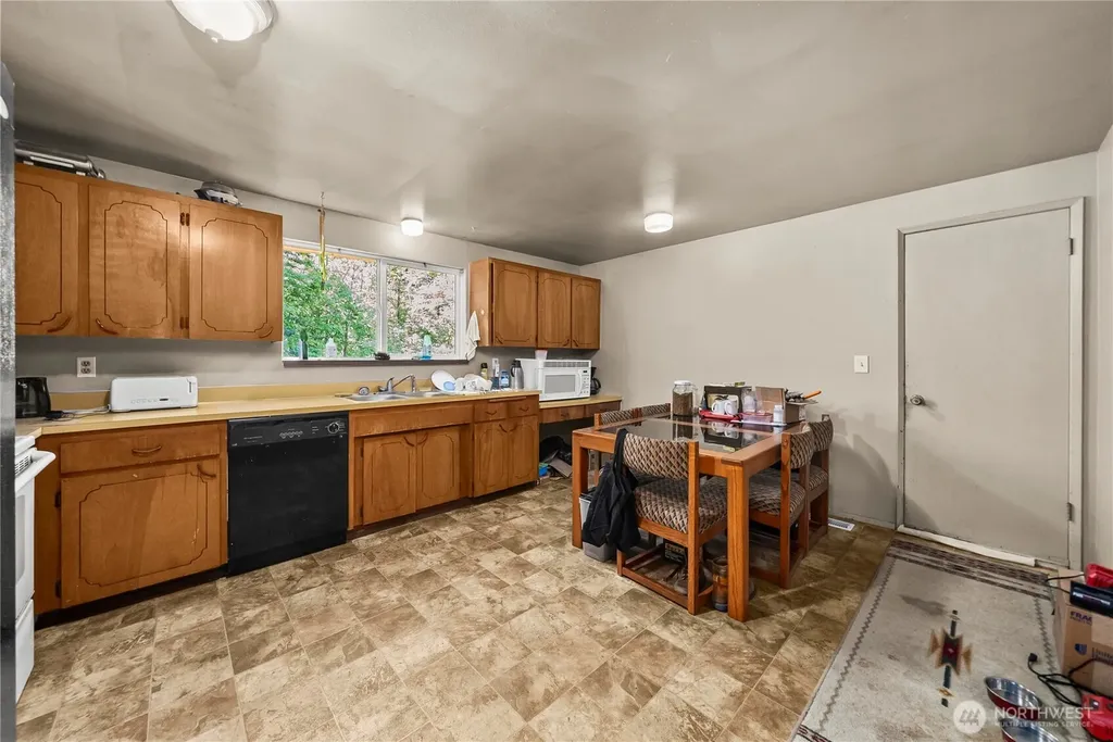 2115 Sullivan Drive NW Gig Harbor WA 98335