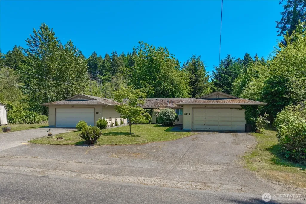 2115 Sullivan Drive NW Gig Harbor WA 98335