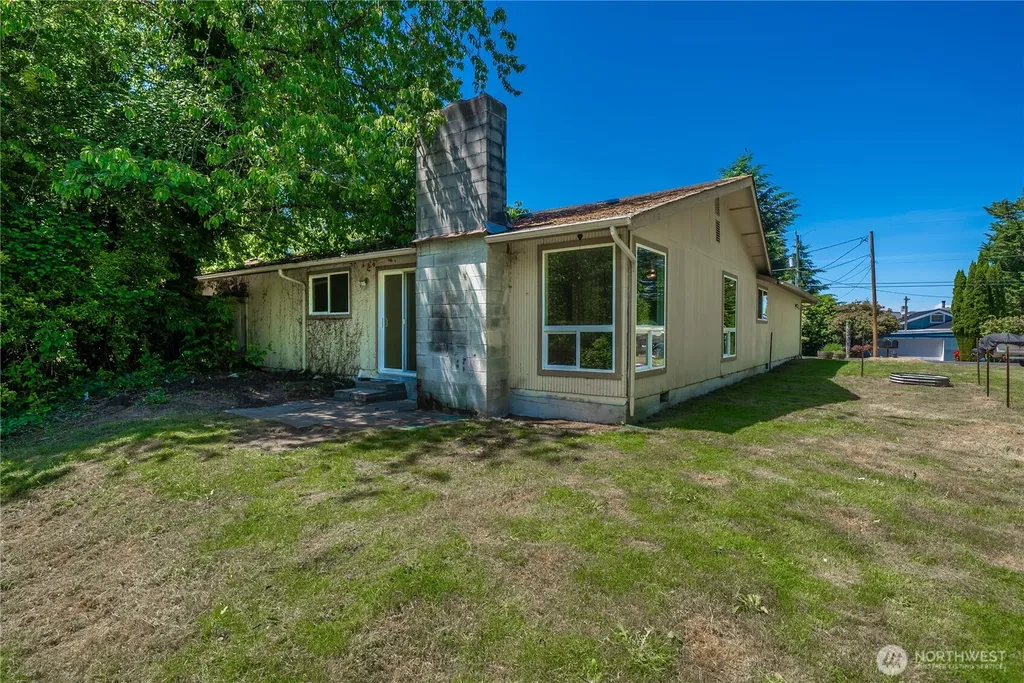 2115 Sullivan Drive NW Gig Harbor WA 98335
