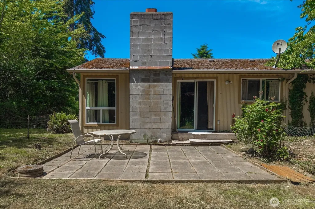 2115 Sullivan Drive NW Gig Harbor WA 98335