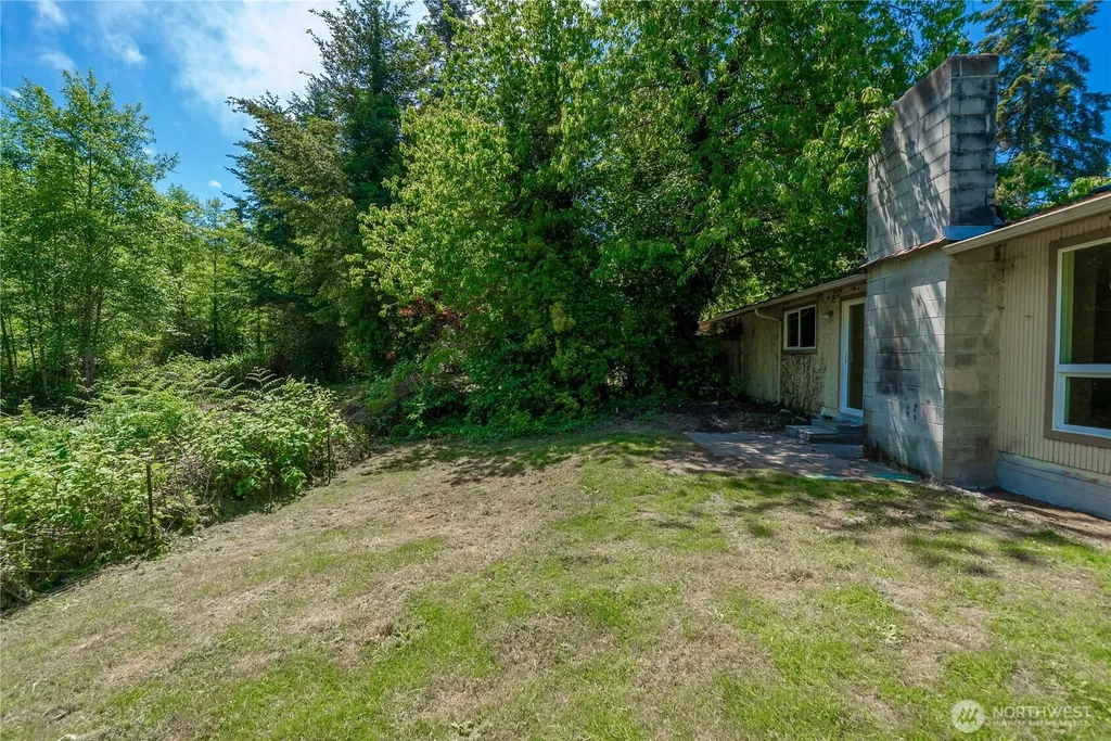 2115 Sullivan Drive NW Gig Harbor WA 98335