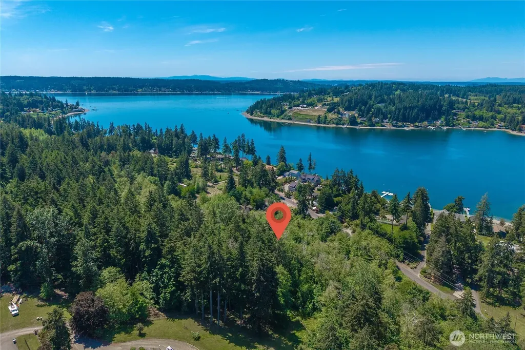 2115 Sullivan Drive NW Gig Harbor WA 98335