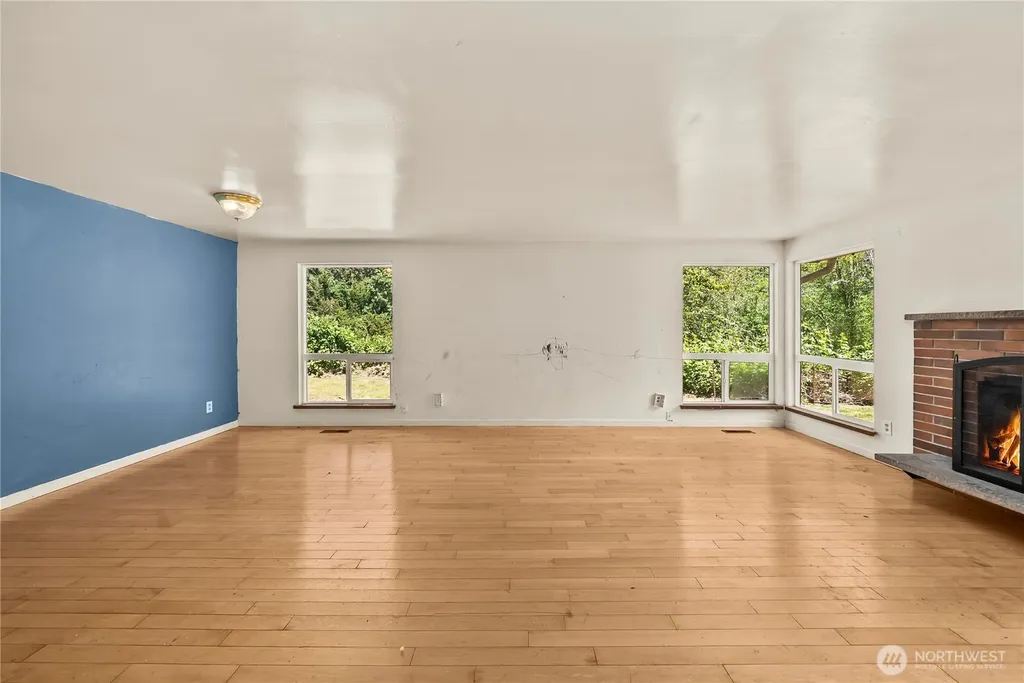 2115 Sullivan Drive NW Gig Harbor WA 98335