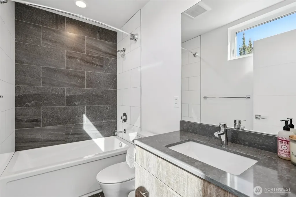 6325 34th Avenue SW Seattle WA 98126