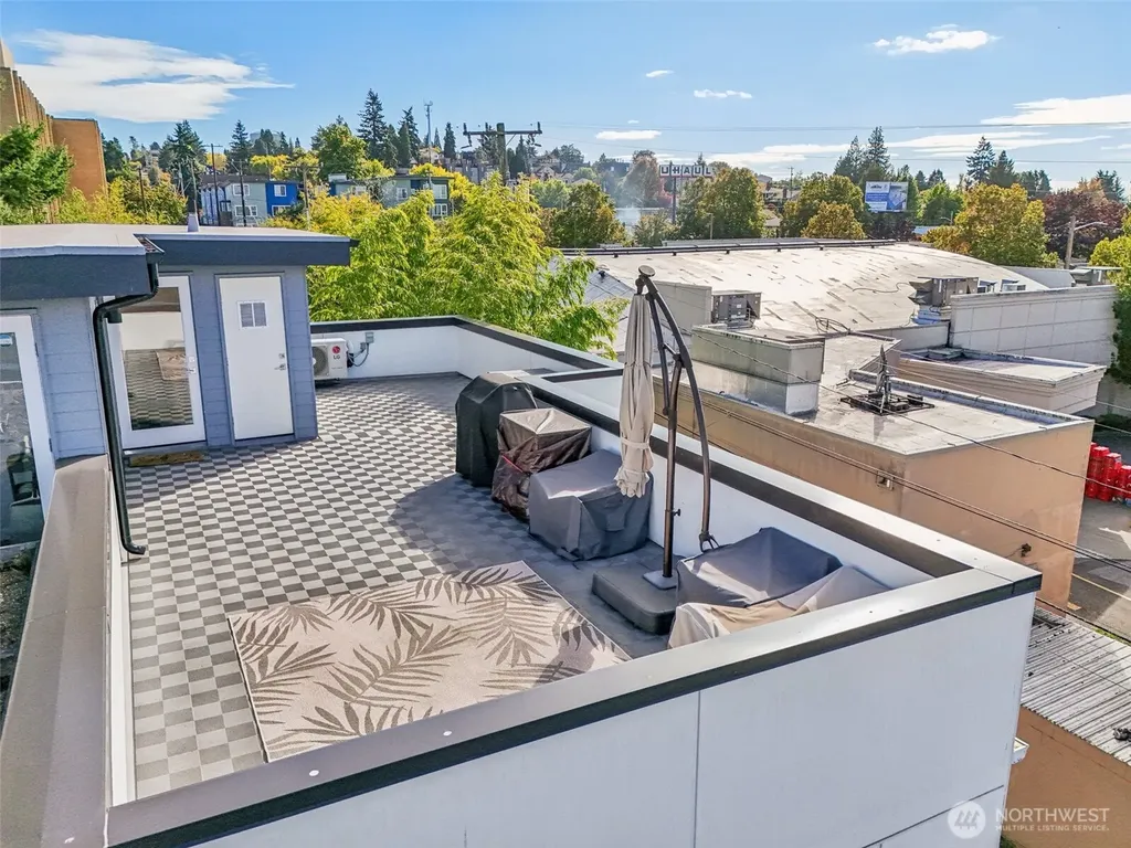 6325 34th Avenue SW Seattle WA 98126